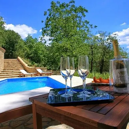 Villa Aurora *