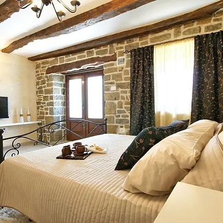 Villa Aurora